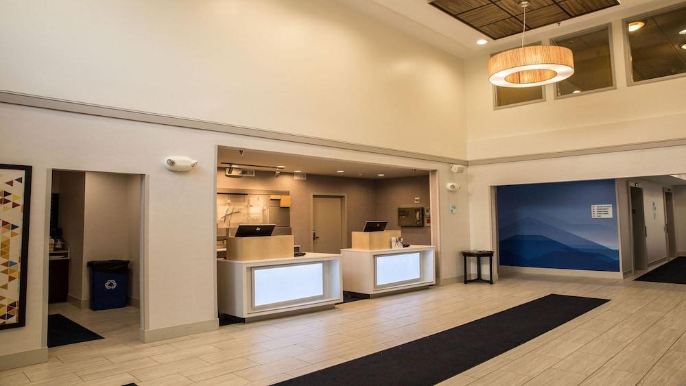 Holiday Inn Express - Columbus - Dublin By Ihg Eksteriør bilde