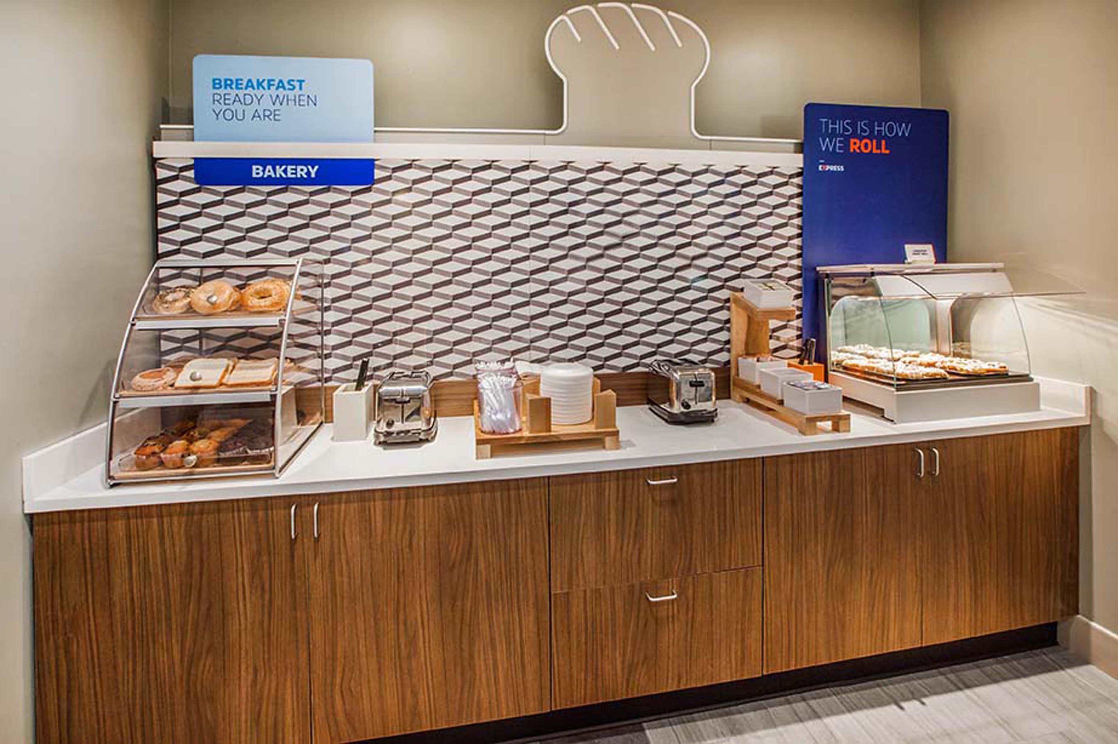 Holiday Inn Express - Columbus - Dublin By Ihg Eksteriør bilde